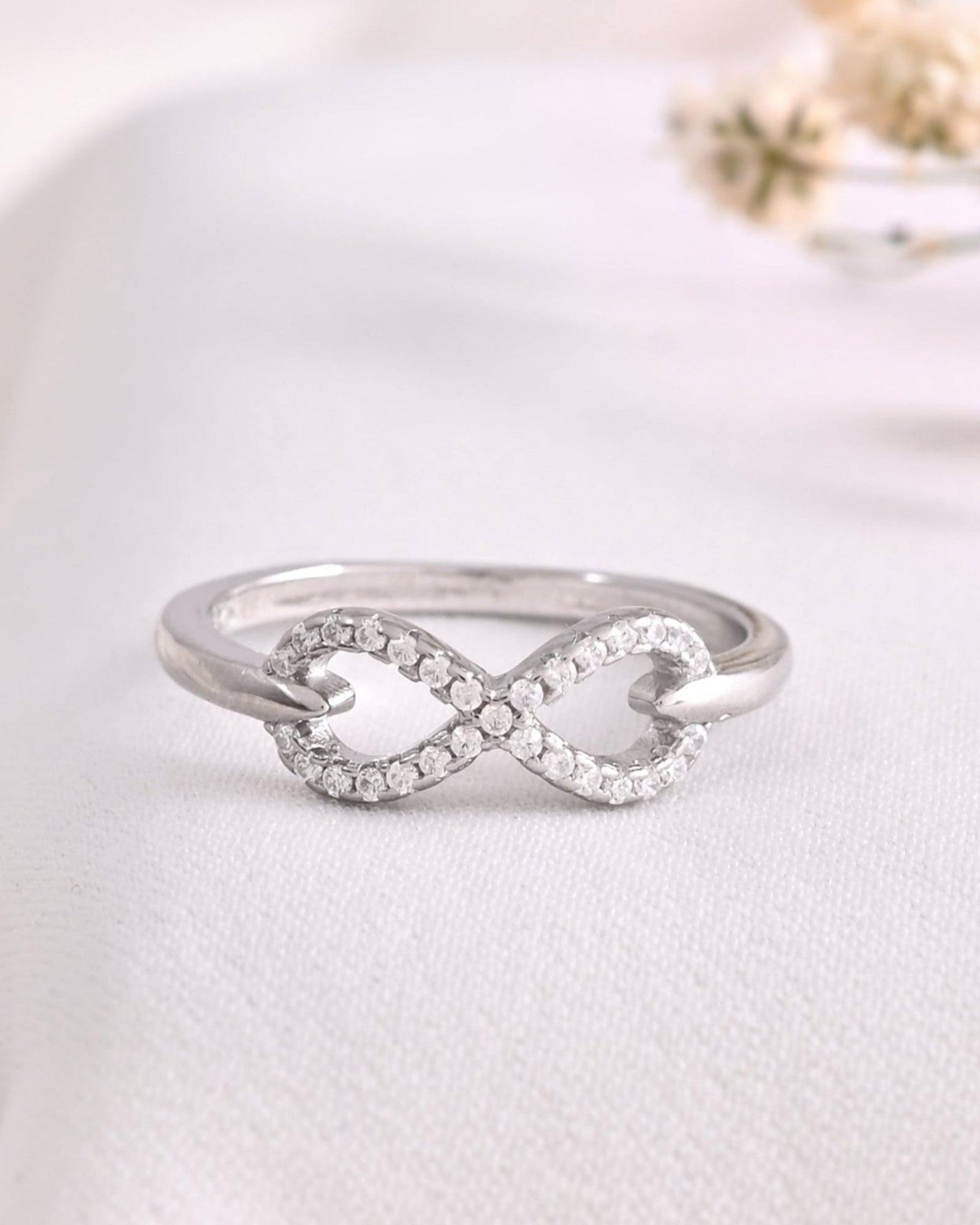 Amelia Ring