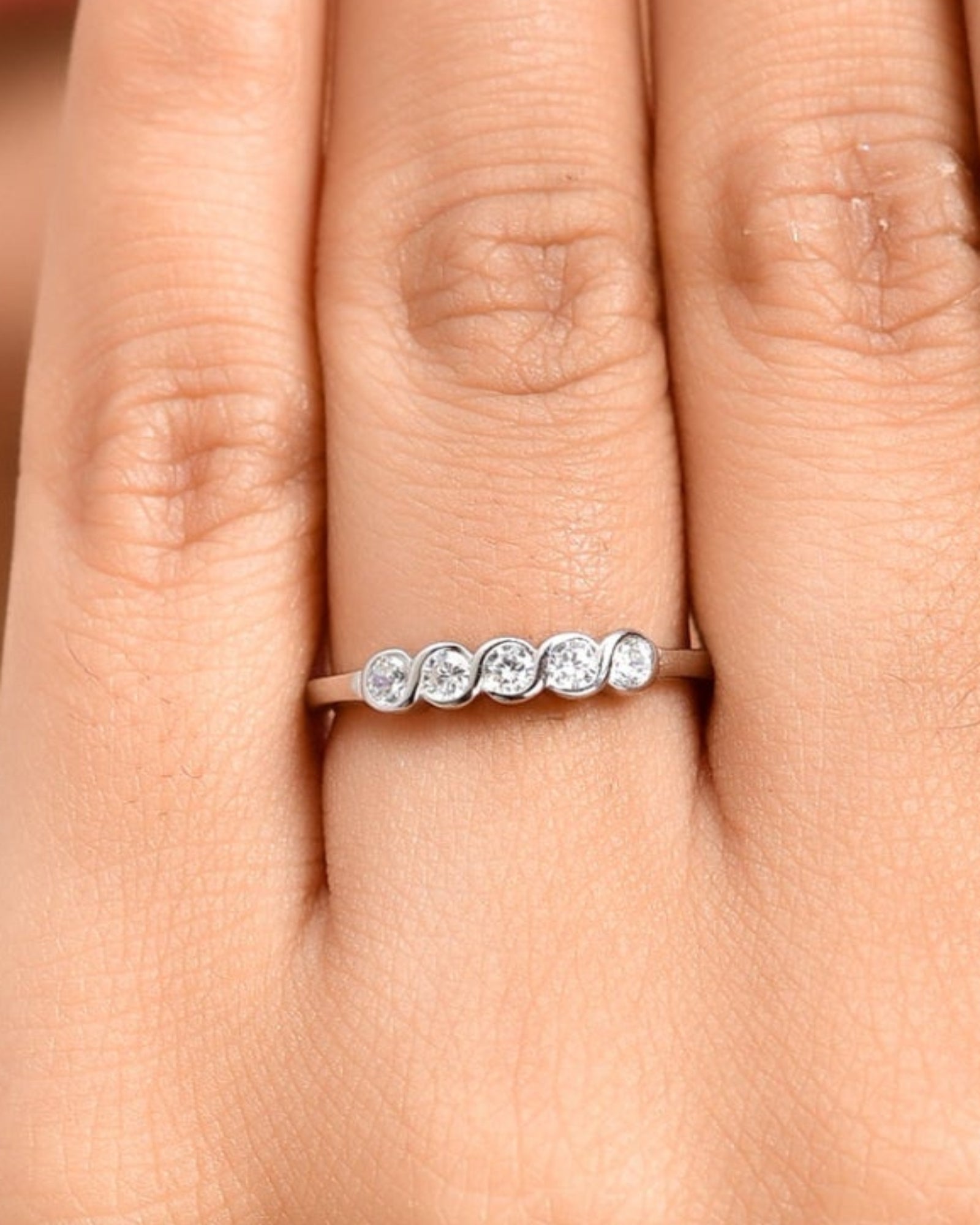 Elegant Swirl Ring