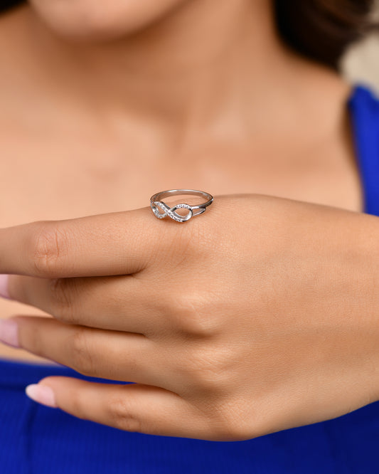 Everlasting Loop Ring