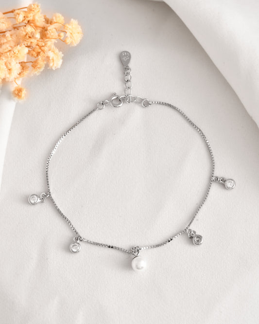 Lueur Pearl Bracelet