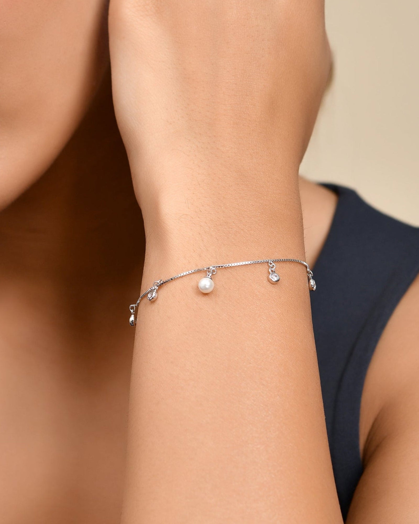 Lueur Pearl Bracelet