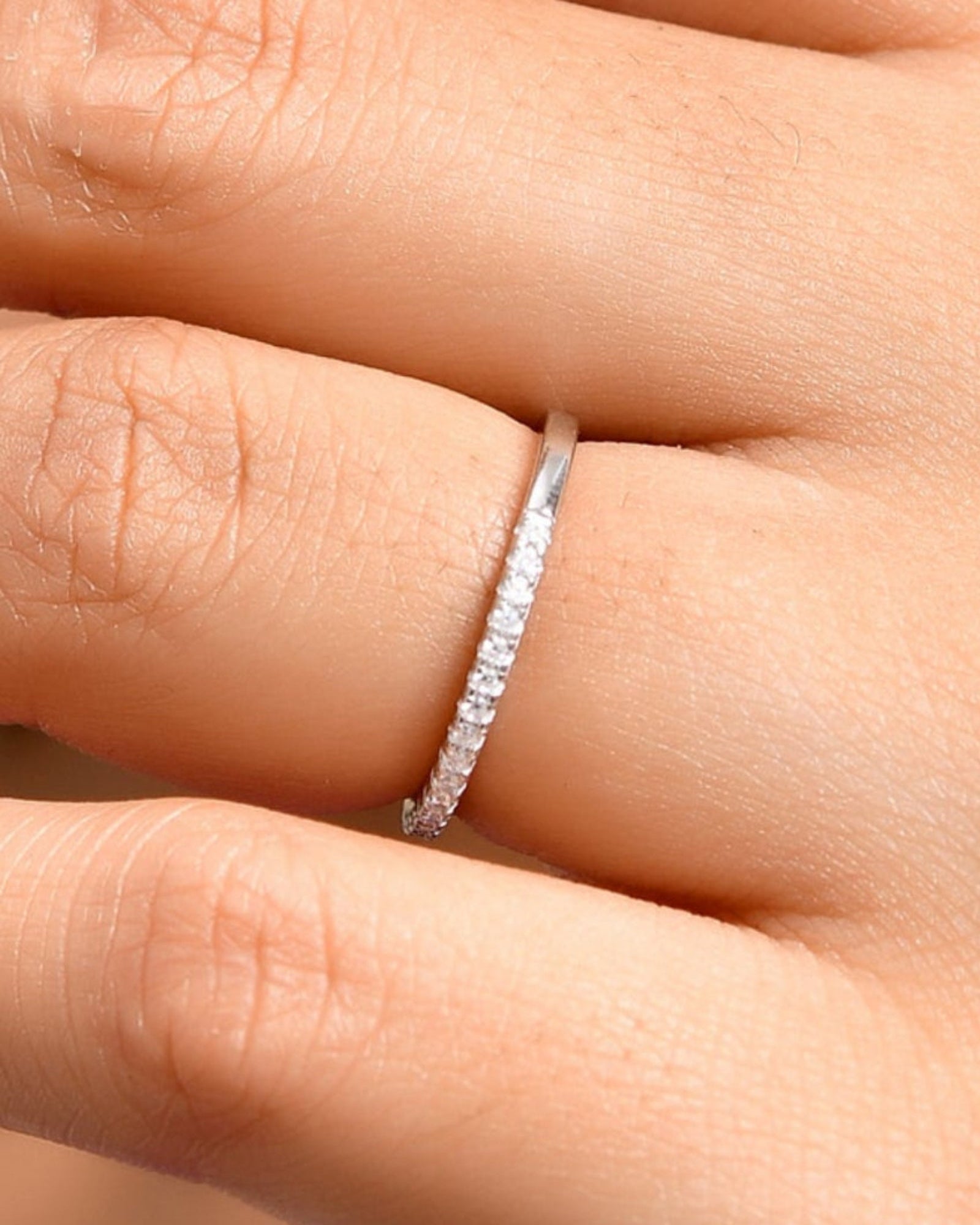 Luna Band Ring