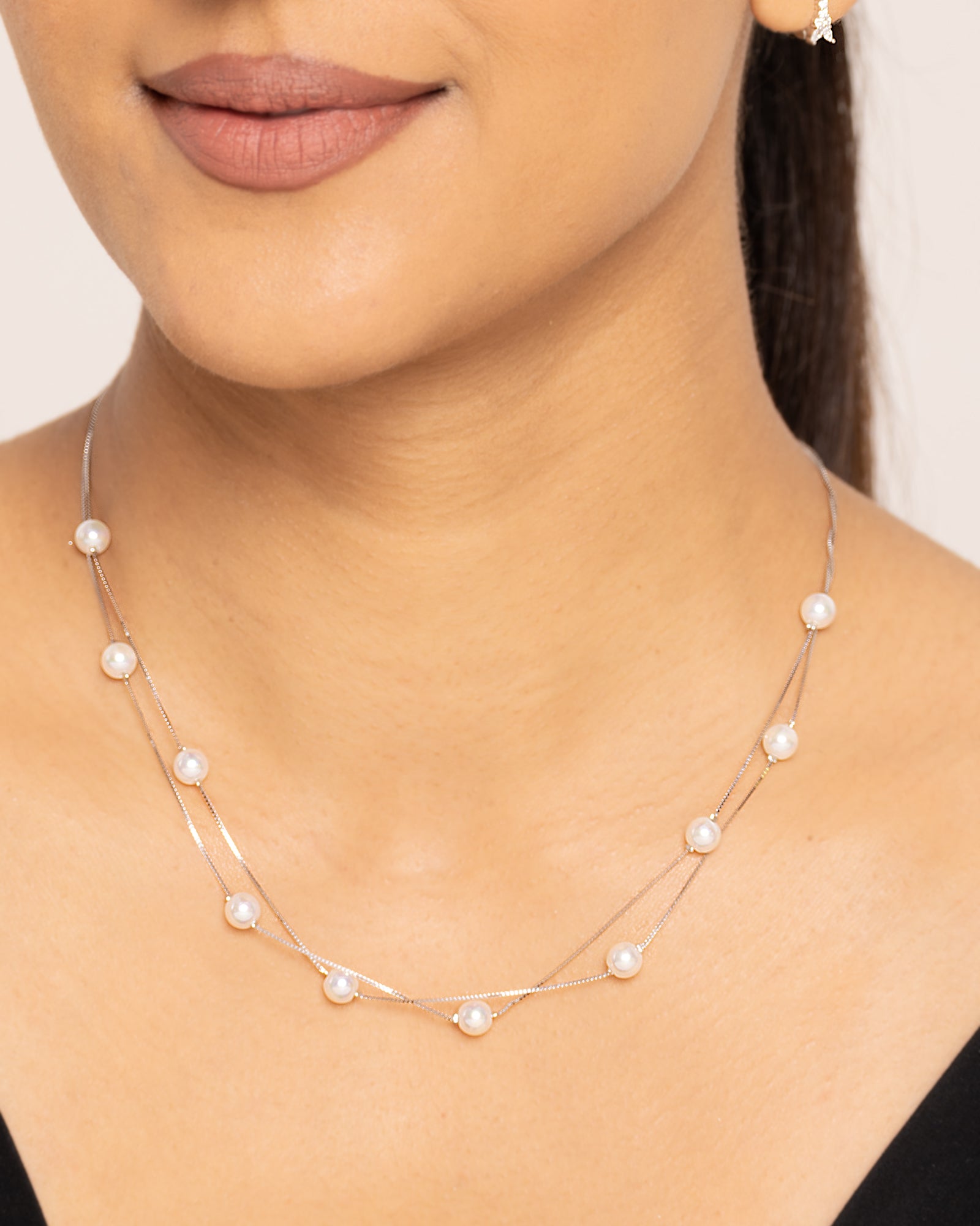 Parallel Pearls Necklace