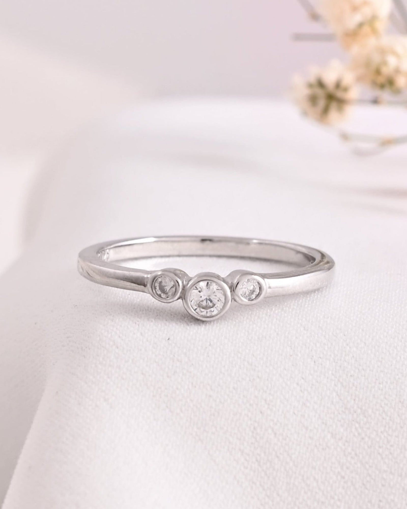 Trine Ring