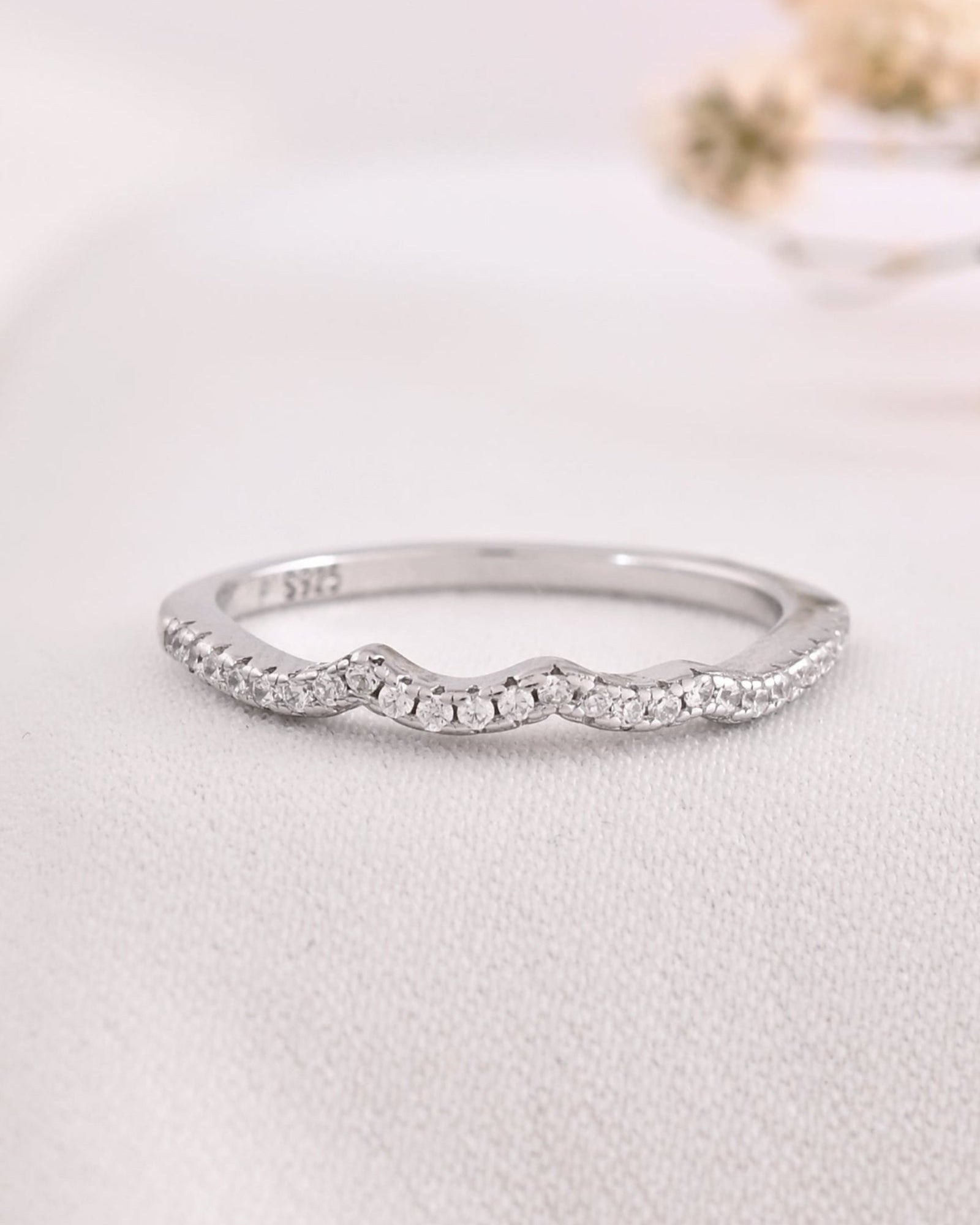 Waves Ring