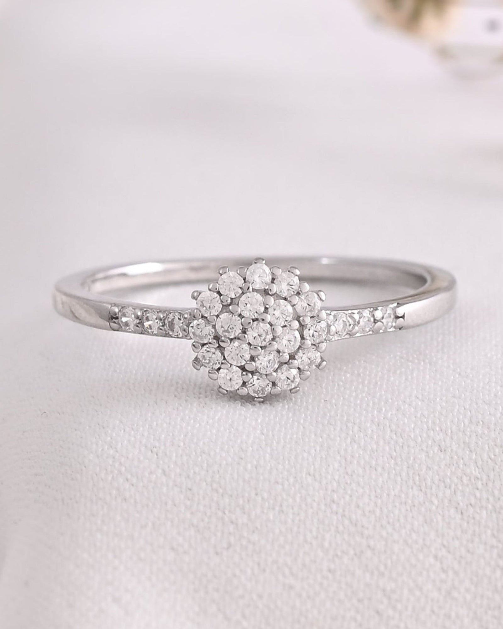 Cluster Bloom Ring