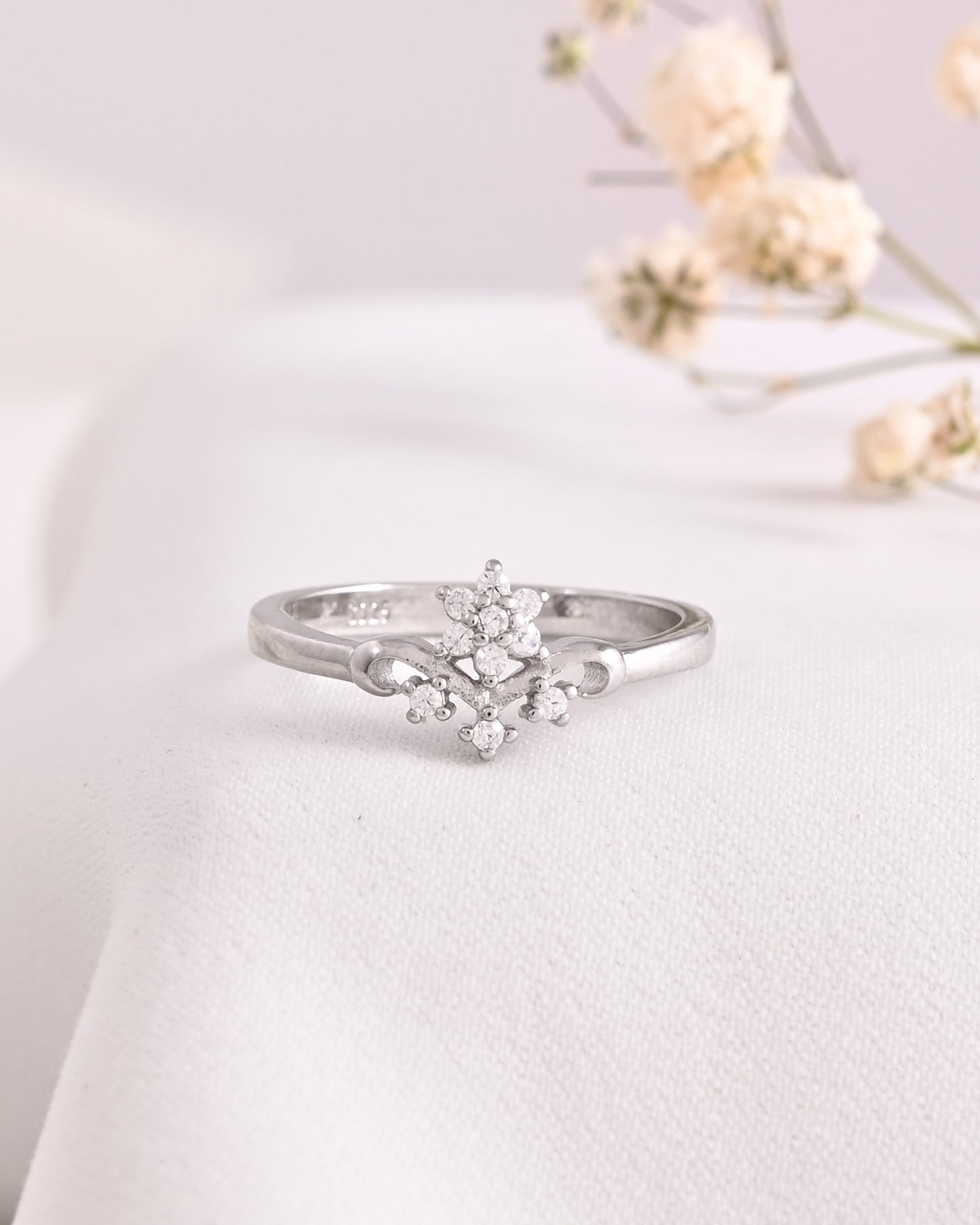 Eira Ring