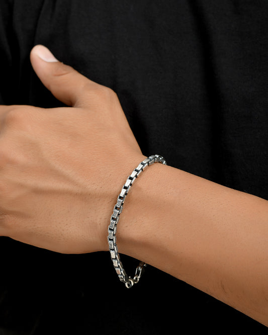 Loop Link Mens Bracelet