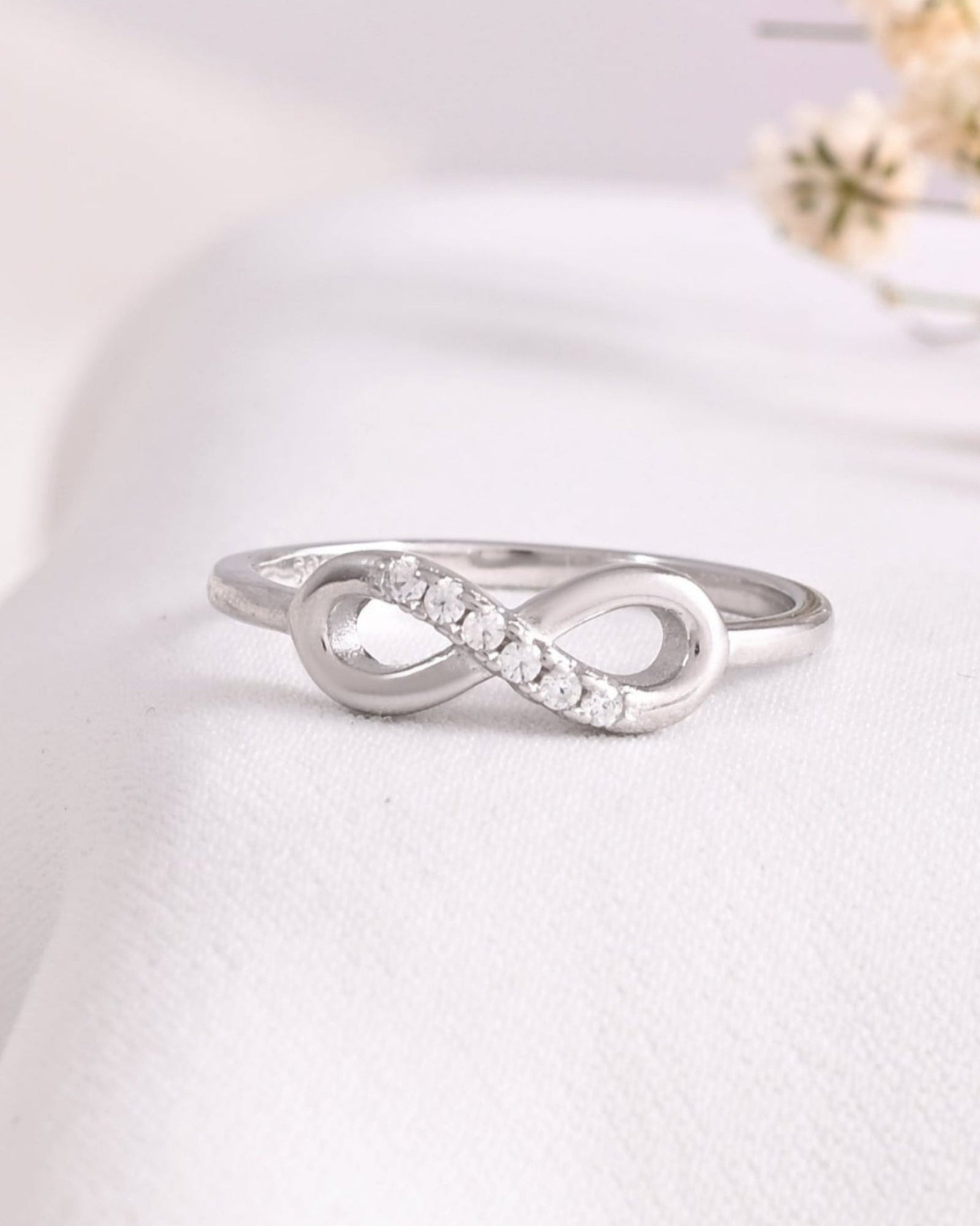 Revera Ring