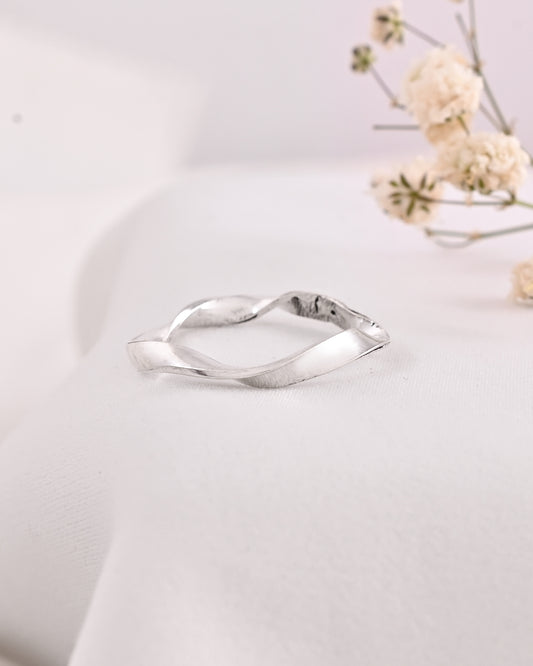Twisted Ring