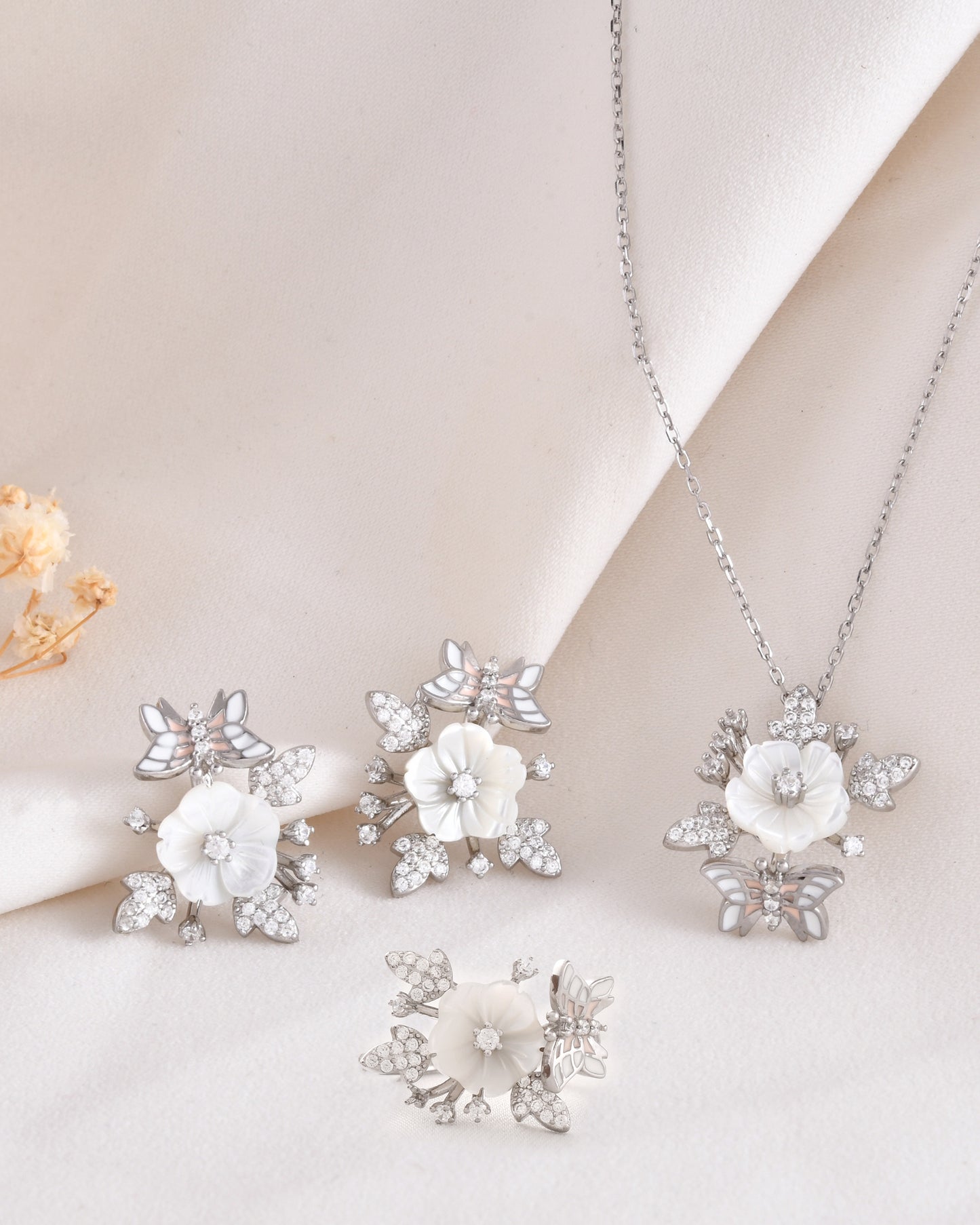 Whispering Wings Set