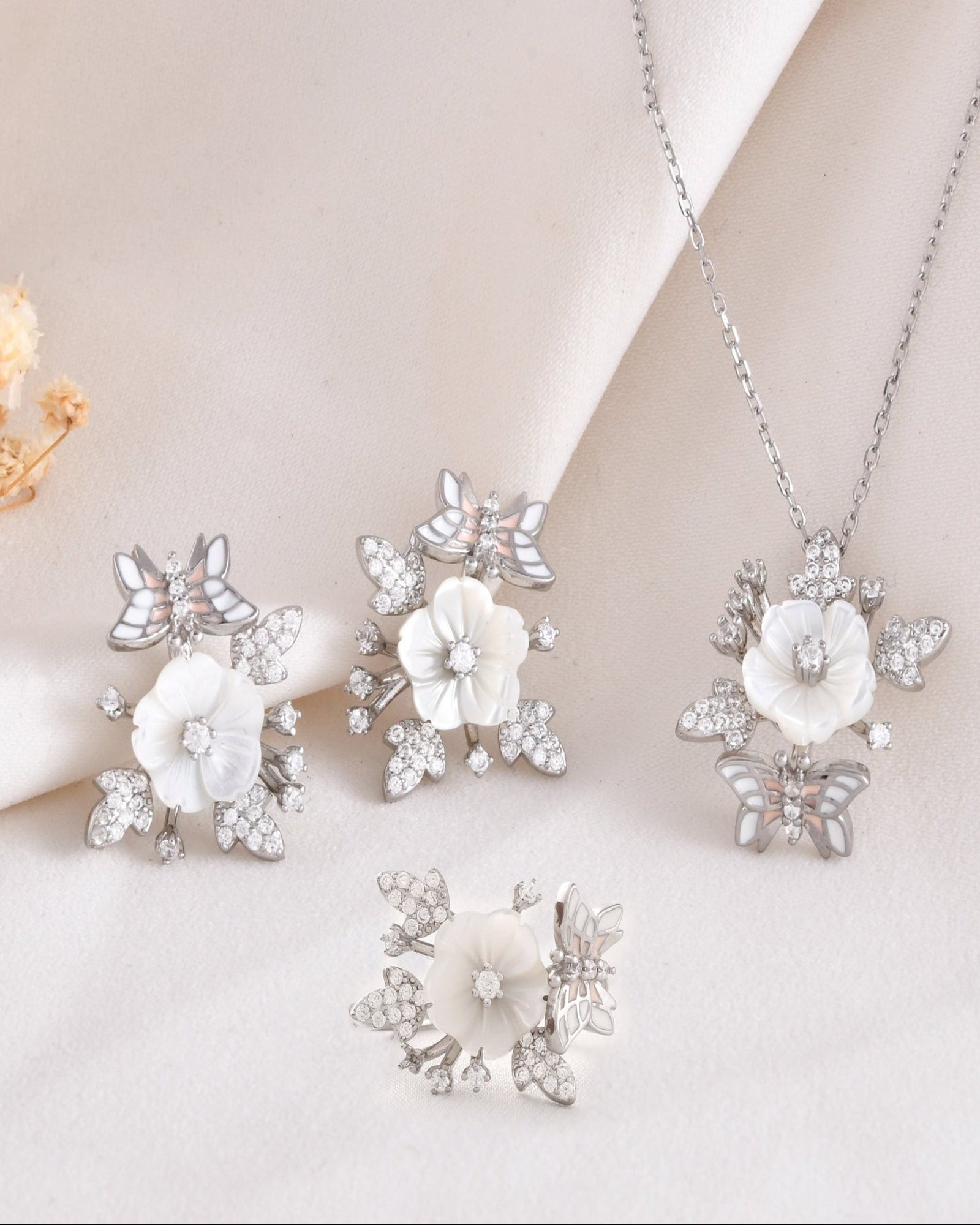 Whispering Wings Set